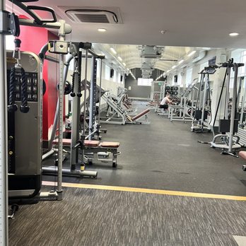 Seymour Leisure Centre - Sports Clubs Near Me - London, XGL