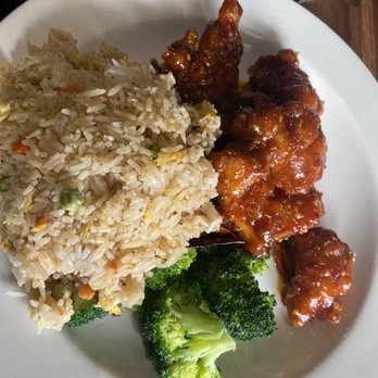 Sushi Iwa - General Tso's - Asian Fusion Near Me - Apex, North Carolina Sushi Iwa - General Tso's - Asian Fusion Near Me - Apex, North Carolina
