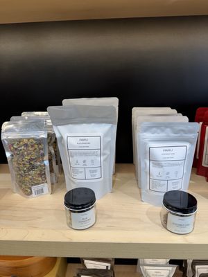 PARU - Retail Store by null