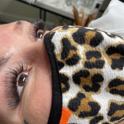 Lash Out by Adriana Culverhouse - Refill Hybrid