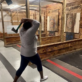 Axe Champs - Double handed axe throwing stance - Axe Throwing Near Me - Jacksonville, Florida