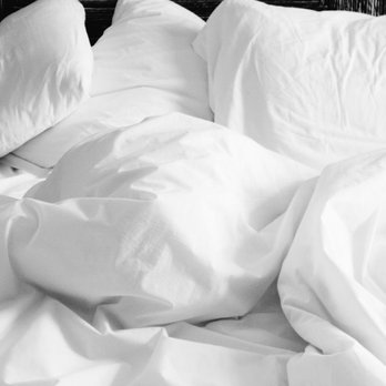 Evening Shade Inn Bed And Breakfast - 4 new king pillows on every bed in July 2019. We sampled different pillows and chose the 2 best feeling ones. Each bed has 2 of each. - Bed & Breakfast Near Me - Eureka Springs, Arkansas Evening Shade Inn Bed And Breakfast - 4 new king pillows on every bed in July 2019. We sampled different pillows and chose the 2 best feeling ones. Each bed has 2 of each. - Bed & Breakfast Near Me - Eureka Springs, Arkansas