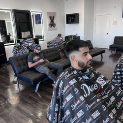 Deluxe Cuts Barbershop