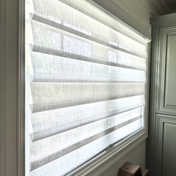 Linh's Window Fashions - Vignette, Roman Shade 
16540-118 Ave NW, Edmonton AB T5V 1C8
780-488-1988 - Shades & Blinds Near Me - Edmonton, Alberta