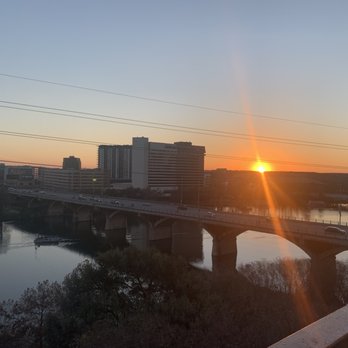 P6 - Sunset view! - Cocktail Bars Near Me - Austin, Texas P6 - Sunset view! - Cocktail Bars Near Me - Austin, Texas