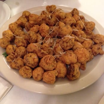 Mason's Grill - The HUGE plate of fried mushrooms!! Yummmm!! - American Near Me - Baton Rouge, Louisiana