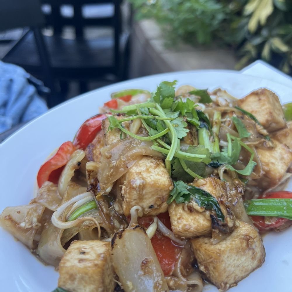 Mangosteen Noodles with Tofu Mangosteen Noodles with Tofu