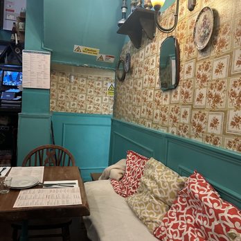 Yalla Yalla - Interior - Middle Eastern Near Me - London, XGL Yalla Yalla - Interior - Middle Eastern Near Me - London, XGL