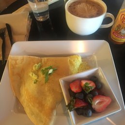 Crepe w/fruit,