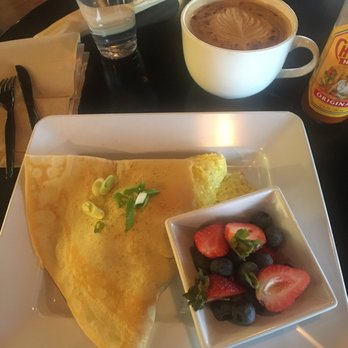 Kitt's Kitchen & Coffee - Crepe w/fruit, - Coffee Roasteries Near Me - Kearney, Nebraska
