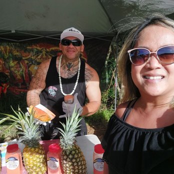 1 Epic Tour - Don't hesitate to try the fresh slice pineapple!   Local is the best! - Bus Tours Near Me