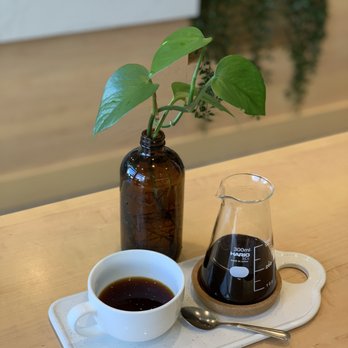 Everbean Cafe - Take a moment for yourself to enjoy a made-to-order single origin pour over coffee. - Coffee & Tea Near Me - Surrey, British Columbia