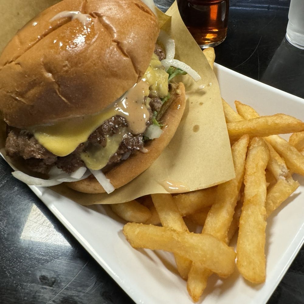 Thompson Brewing - Burger - American - American Near Me - Riverside, California Thompson Brewing - Burger - American - American Near Me - Riverside, California