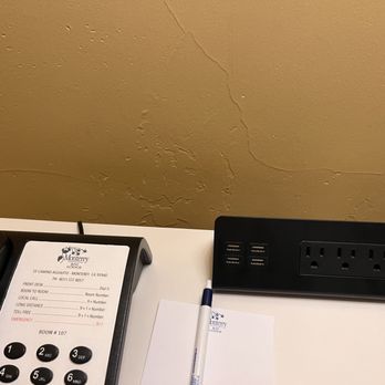 Monterey Bay Lodge - USB ports galore - Hotels Near Me - Monterey, California Monterey Bay Lodge - USB ports galore - Hotels Near Me - Monterey, California