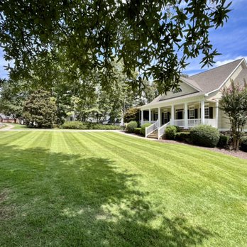 Stellar Tractor Works - the front yard of a home - Lawn Services Near Me Stellar Tractor Works - the front yard of a home - Lawn Services Near Me