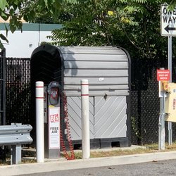 BJs Gas - Free air for all