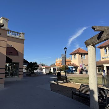 San Marcos Premium Outlets - Outlet Stores Near Me - San Marcos, Texas