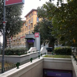 Istria M5 - Si accede alla metro sia con le scale sia con l'ascensore