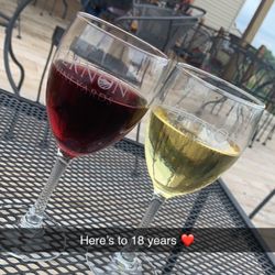 Vernon Vineyards - Patio