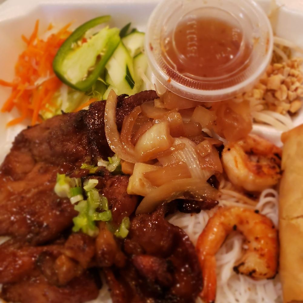 Super Pho - Rice Vermicelli Combination - Vietnamese Near Me - Alpharetta, Georgia