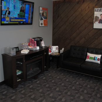 Silas D Dudley, DDS, MSD - Our comfortable reception area! - Orthodontists Near Me Silas D Dudley, DDS, MSD - Our comfortable reception area! - Orthodontists Near Me
