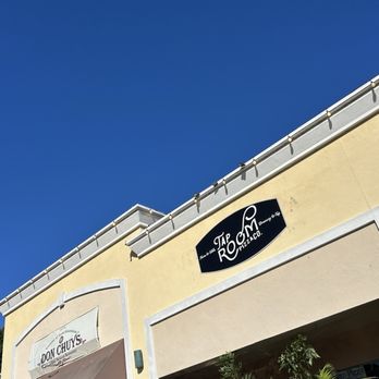 Taproom Pizza - Front entrance - Pizza Near Me - Culver City, California