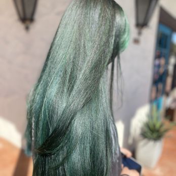 Maureen Loves Your Hair - Hair Stylists Near Me Maureen Loves Your Hair - Hair Stylists Near Me