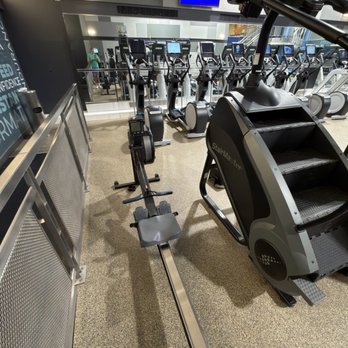 Palmer House Gym - Rowing machine. - Gyms Near Me - Chicago, Illinois Palmer House Gym - Rowing machine. - Gyms Near Me - Chicago, Illinois