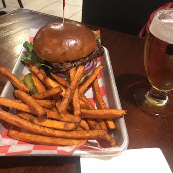 CB3 Burgers & Brews - New American Near Me - Rochester, Minnesota