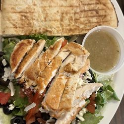 Candy Apple Cafe - Chicken Souvlaki Salad