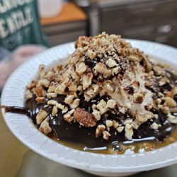 Hopper's Poppers Danville - A sundae
