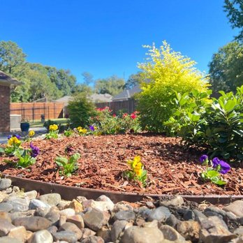 J&R Landscaping Services - a flower bed in front of a house - Landscaping Near Me J&R Landscaping Services - a flower bed in front of a house - Landscaping Near Me