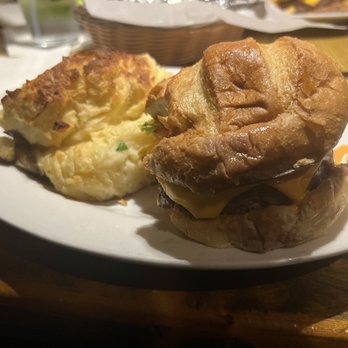 Damon's Steak House - Burger and twice stuffed potato - Steakhouses Near Me - Glendale, California Damon's Steak House - Burger and twice stuffed potato - Steakhouses Near Me - Glendale, California