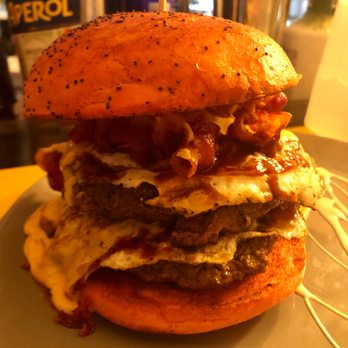 Bobbys - Double Americano Burger - Hot Dogs Near Me - Saint-Vincent, AO Bobbys - Double Americano Burger - Hot Dogs Near Me - Saint-Vincent, AO