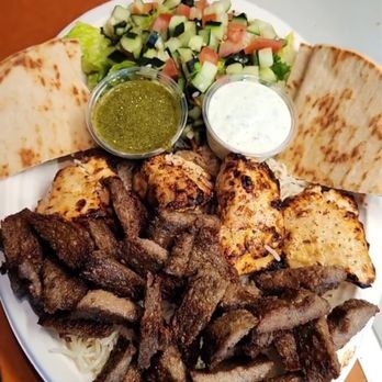 Q’s Halal Mediterranean - COMBO PLATTER with Chicken and Lamb - Mediterranean Near Me - Fairfield, California