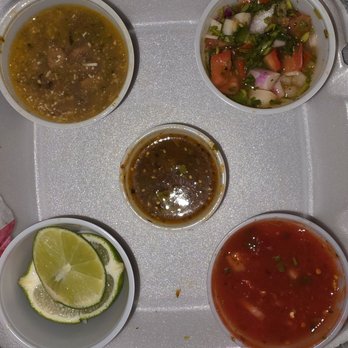 Cocos Locos - Best Pico de Gio ever. The tomatillo sauce was warm and savory. The red sauce in the middle, bursting with flavor and mild heat. - Mexican Near Me - Willoughby, Ohio