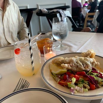 Harbor House - Seafood Near Me - Milwaukee, Wisconsin