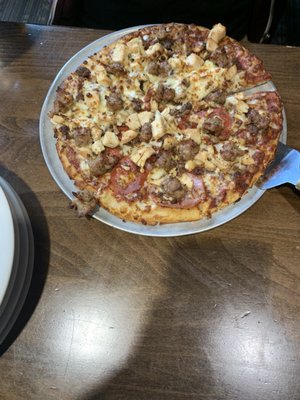 Pizza Lucé Seward by null