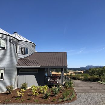 Abbey Road Farm - Bed & Breakfast Near Me - Carlton, Oregon Abbey Road Farm - Bed & Breakfast Near Me - Carlton, Oregon