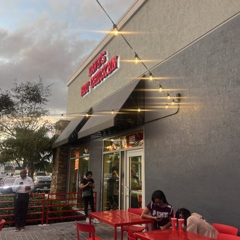 Dave's Hot Chicken - Outside - Chicken Shop Near Me - Pembroke Pines, Florida