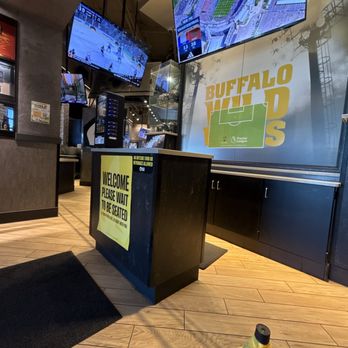 Buffalo Wild Wings - Nobody has came here to come help us in about 15 minutes. - Sports Bars Near Me - Kennewick, Washington Buffalo Wild Wings - Nobody has came here to come help us in about 15 minutes. - Sports Bars Near Me - Kennewick, Washington
