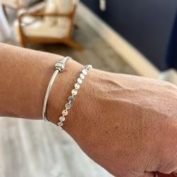 Aire Beauty And Waxing Suite - Permanent Jewelry