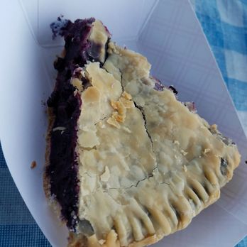 Happy Clam Shack - Blueberry pie - Seafood Near Me - Bar Harbor, Maine