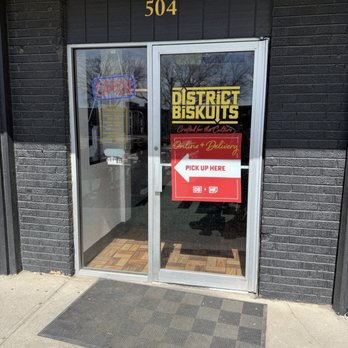 District Biskuits - Breakfast & Brunch Near Me - North Kansas City, Missouri