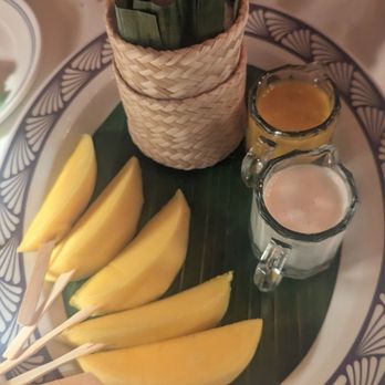 Twin Tails - Mango sticky rice - Thai Near Me - New York, New York Twin Tails - Mango sticky rice - Thai Near Me - New York, New York