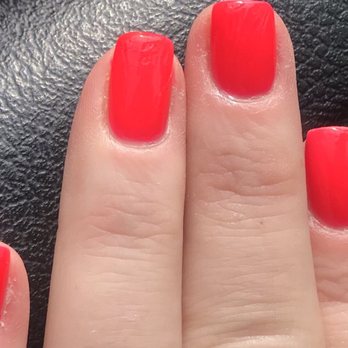 Nail Center - Dry cuticles. Lumpy topcoat. - Nail Salons Near Me - Roanoke, Virginia