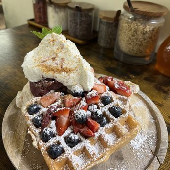 Waffle and Berry - Berries and Cream waffle with half açai and vanilla ice cream - Waffles Near Me - Honolulu, Hawaii