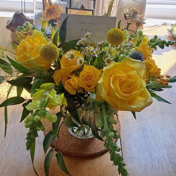 Studio Flowers - Florists Near Me - Providence, Rhode Island