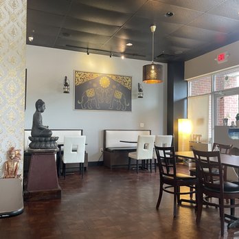 Thai Tara - the dining area of a restaurant - Thai Near Me - Newport News, Virginia Thai Tara - the dining area of a restaurant - Thai Near Me - Newport News, Virginia