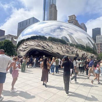 Cloud Gate - Public Art Near Me - Chicago, Illinois